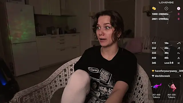 Snapshot of alexa_feels_ chatting on February 14, 8:59 pm alexa feels online show from February 14, 8:59 pm