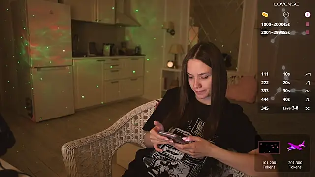 Snapshot of alexa_feels_ chatting on February 19, 9:14 pm alexa feels online show from February 19, 9:14 pm