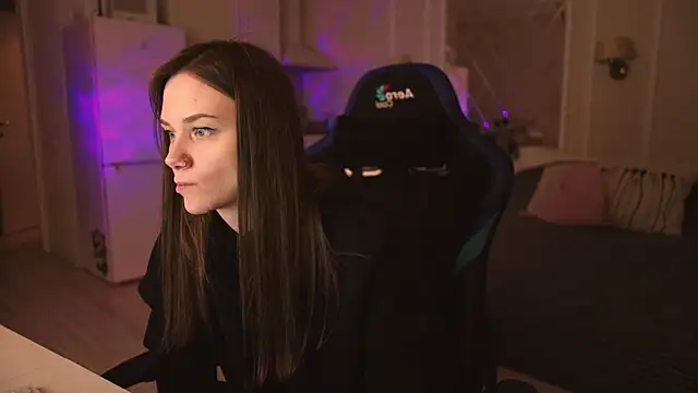 Snapshot of alexa_feels_ chatting on March 2, 10:38 pm alexa feels online show from March 2, 10:38 pm