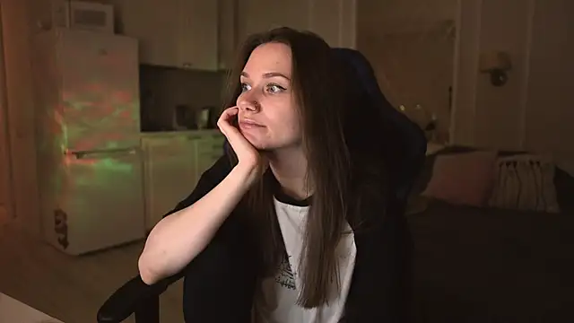 Snapshot of alexa_feels_ chatting on March 14, 1:05 am alexa feels online show from March 14, 1:05 am