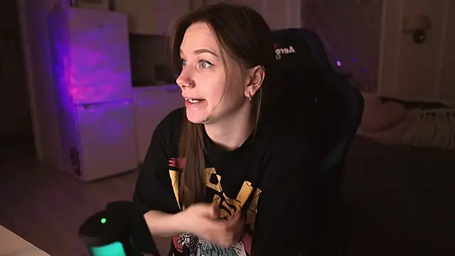 Snapshot of alexa_feels_ chatting on March 16, 6:34 pm alexa feels online show from March 16, 6:34 pm