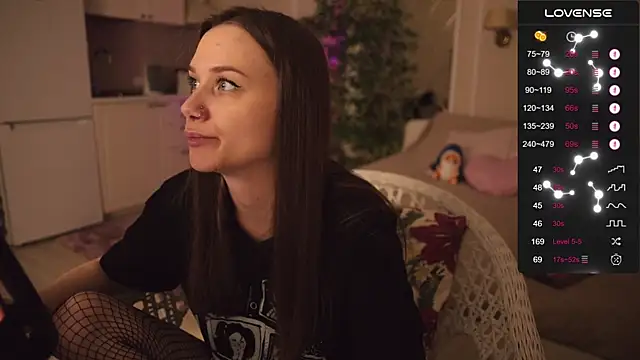 Snapshot of alexa_feels_ chatting on October 10, 4:06 pm alexa feels online show from October 10, 4:06 pm