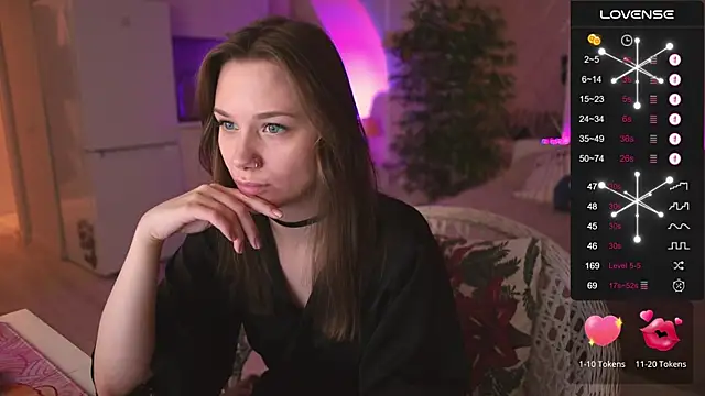 Snapshot of alexa_feels_ chatting on November 28, 4:09 pm alexa feels online show from November 28, 4:09 pm