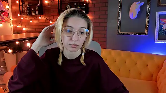 PhilippaAdamas online show from September 26, 11:09 pm