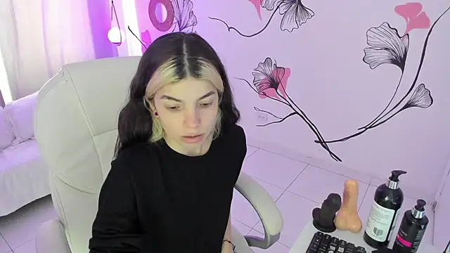 Snapshot of Isabela_Fiorelli chatting on October 30, 7:03 pm Isabela Fiorelli online show from October 30, 7:03 pm