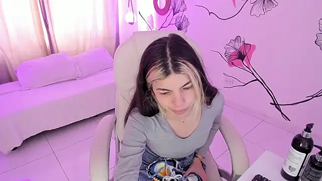 Snapshot of Isabela_Fiorelli chatting on November 3, 1:12 pm Isabela Fiorelli online show from November 3, 1:12 pm