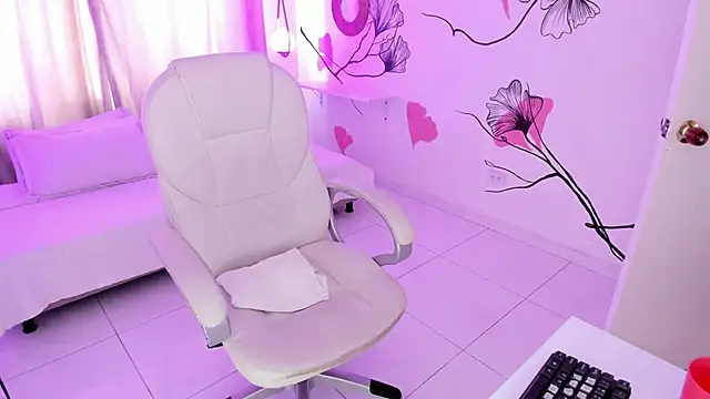 Snapshot of Isabela_Fiorelli chatting on November 4, 1:21 pm Isabela Fiorelli online show from November 4, 1:21 pm