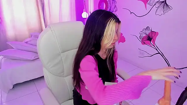 Snapshot of Isabela_Fiorelli chatting on November 20, 1:00 pm Isabela Fiorelli online show from November 20, 1:00 pm