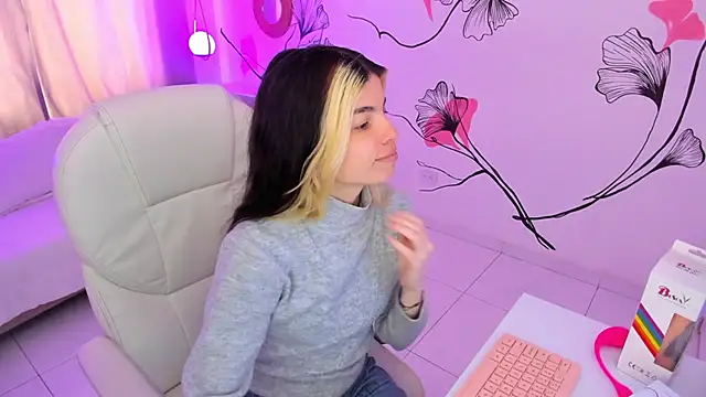 Snapshot of Isabela_Fiorelli chatting on December 2, 1:05 pm Isabela Fiorelli online show from December 2, 1:05 pm