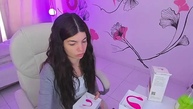 Snapshot of Isabela_Fiorelli chatting on December 4, 1:09 pm Isabela Fiorelli online show from December 4, 1:09 pm