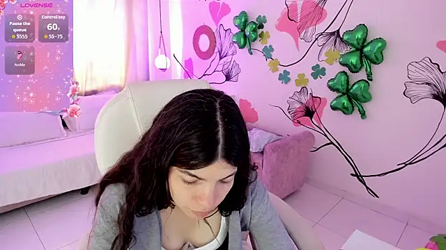 Isabela Fiorelli online show from March 14, 1:27 pm