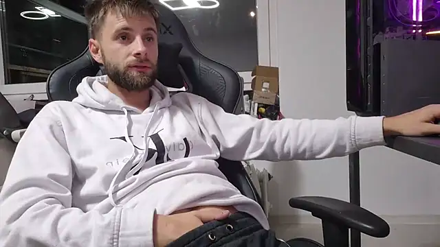 ademandjulia online show from October 2, 9:22 pm