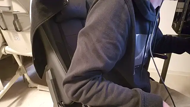 ademandjulia online show from October 10, 6:40 pm