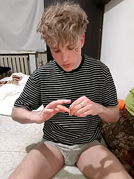 And25bn online show from April 13, 10:04 pm