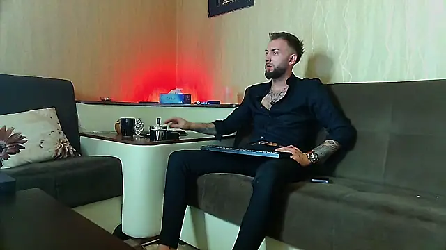 Snapshot of JamieNoxus chatting on March 14, 11:32 pm JamieNoxus online show from March 14, 11:32 pm