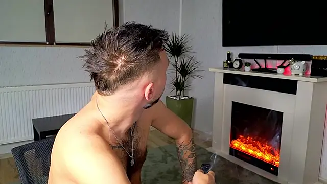 Snapshot of JamieNoxus chatting on November 16, 8:20 am JamieNoxus online show from November 16, 8:20 am