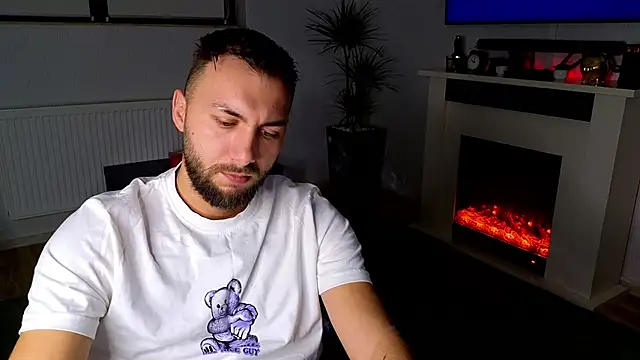 Snapshot of JamieNoxus chatting on November 23, 8:03 am JamieNoxus online show from November 23, 8:03 am