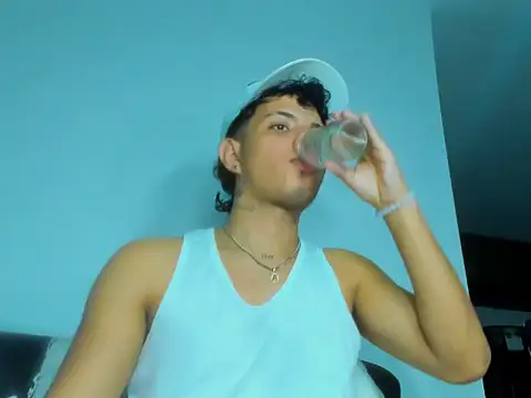 Alessandro 1610 online show from September 16, 12:55 am