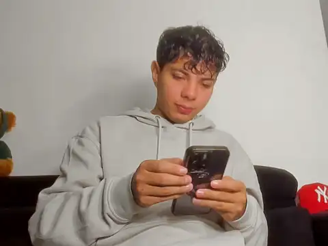 Alessandro 1610 online show from February 27, 5:51 am