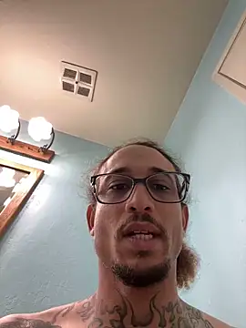 Snapshot of bigdickbigdaddy7373 chatting on December 4, 9:01 pm bigdickbigdaddy7373 online show from December 4, 9:01 pm