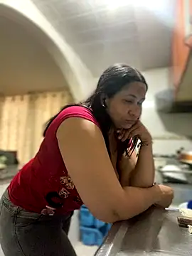 Snapshot of Carola-Ross chatting on December 3, 5:11 pm Carola-Ross online show from December 3, 5:11 pm