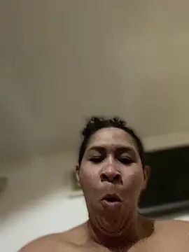 Carola-Ross online show from March 22, 2:42 pm