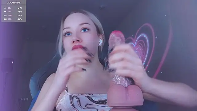 Snapshot of _chatur_babe chatting on November 22, 4:39 pm chatur babe online show from November 22, 4:39 pm