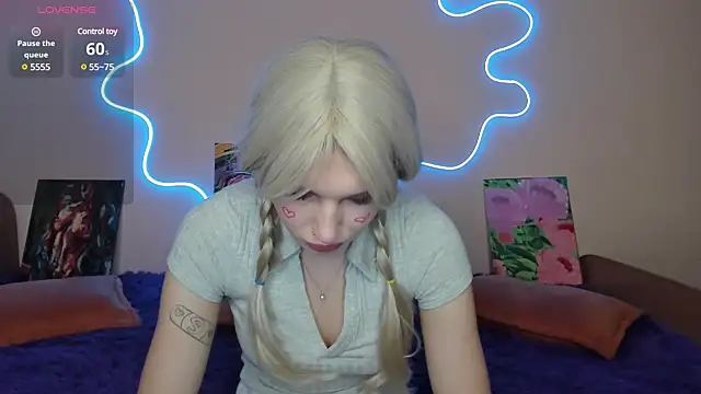 EvelinaLuu online show from February 28, 1:05 am