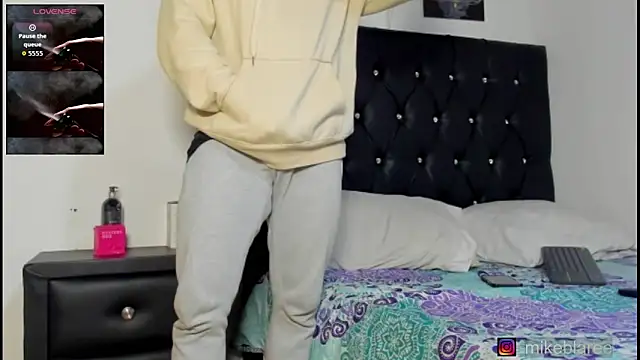 mikeblaree online show from March 4, 7:20 pm