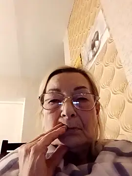 SophiaSky6037 online show from February 17, 7:42 pm