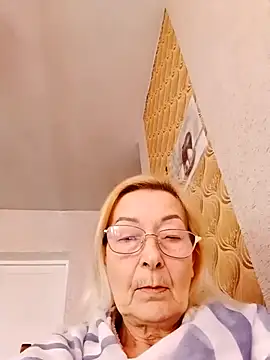 SophiaSky6037 online show from February 19, 11:38 am