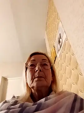 SophiaSky6037 online show from February 19, 4:22 pm