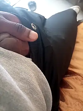 Snapshot of Cumboy2567 chatting on October 17, 10:18 am Cumboy2567 online show from October 17, 10:18 am