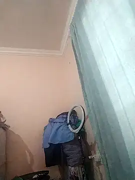 Snapshot of prettiechanti chatting on October 14, 3:57 pm prettiechanti online show from October 14, 3:57 pm