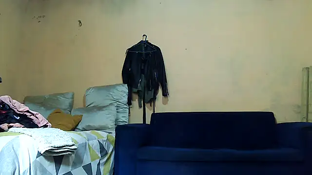 01applebottom online show from October 21, 7:53 am