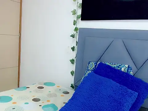 dominic 00 online show from October 10, 6:18 pm