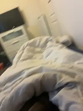 Snapshot of grossebite907 chatting on October 9, 4:16 pm grossebite907 online show from October 9, 4:16 pm