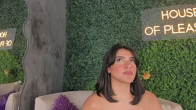 emmiily z online show from February 22, 12:05 am