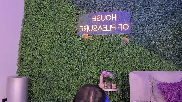 emmiily z online show from March 7, 9:51 am