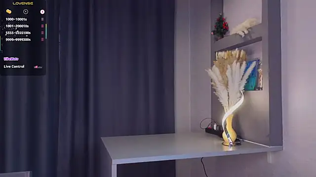 Hisoka akerley online show from February 22, 7:01 am