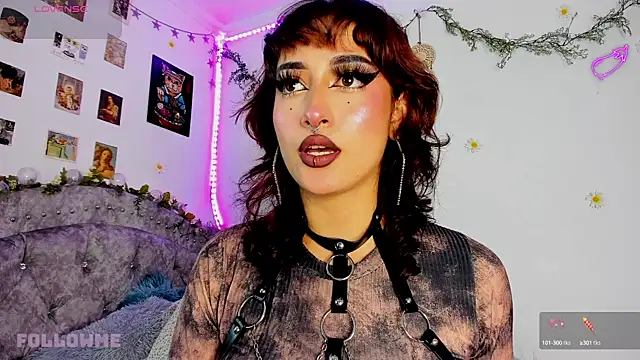 roxxystar  online show from March 10, 2:06 am