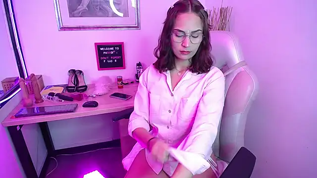 Snapshot of Auroraa_soul chatting on October 10, 12:26 pm Auroraa soul online show from October 10, 12:26 pm