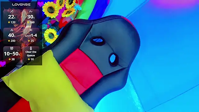 Snapshot of emelly_horny_ chatting on October 16, 7:15 pm emelly horny online show from October 16, 7:15 pm