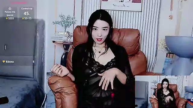 Snapshot of Tangtang-baby chatting on February 19, 2:44 am Tangtang-baby online show from February 19, 2:44 am
