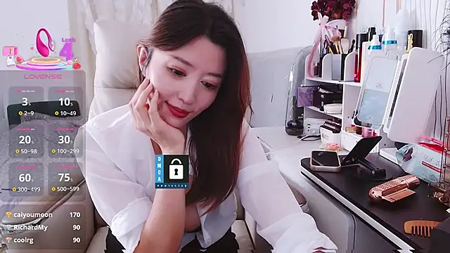 Snapshot of Tangtang-baby chatting on May 12, 4:15 pm Tangtang-baby online show from May 12, 4:15 pm