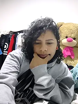 saralovens online show from November 2, 1:41 am