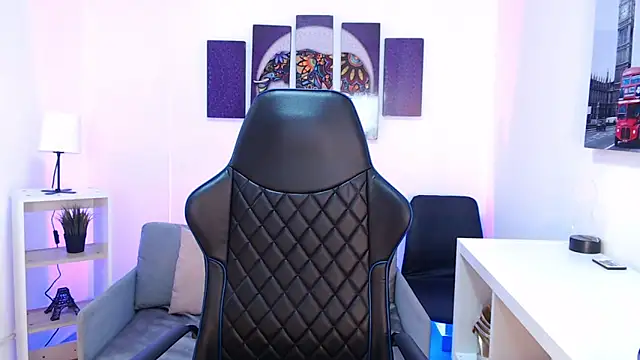 Snapshot of Katelady chatting on October 27, 11:03 am Katelady online show from October 27, 11:03 am