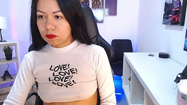 Snapshot of Katelady chatting on November 14, 10:47 am Katelady online show from November 14, 10:47 am