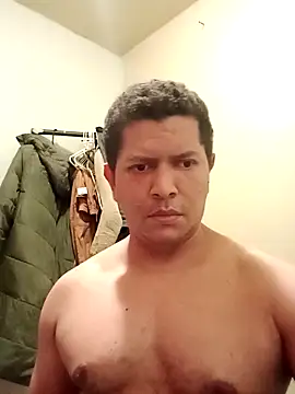 Snapshot of machoactivo1 chatting on February 9, 11:36 pm machoactivo1 online show from February 9, 11:36 pm