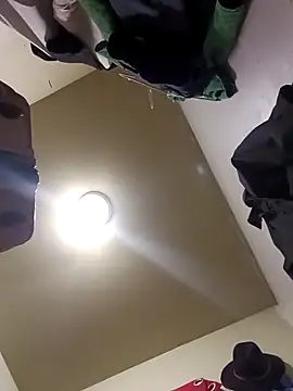 Snapshot of machoactivo1 chatting on October 29, 6:15 am machoactivo1 online show from October 29, 6:15 am